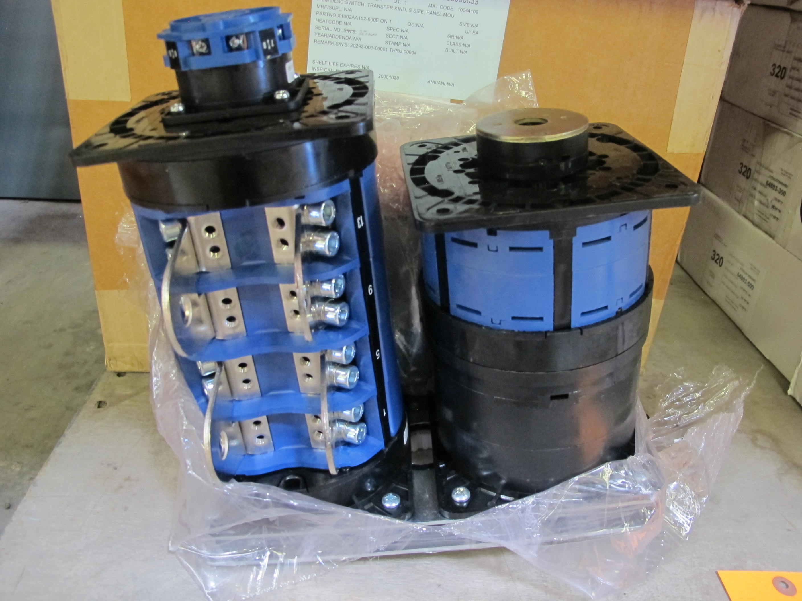 LOT TO INCLUDE: (10) VALVES, GLOBE TYPE, 3/4" SIZE, 4000 PSIG RATING, STL MATERIAL, OFFSET/BALL CHECK STYLE, INTEGRAL SEAT AND BONNET TRIM, HANDWHEEL OPERATOR, (2) SWITCHES, TRANSFER KIND, S SIZE, PANEL MOUNT, 400 AMP, 600 VAC ELEC RATING, 2PDT WITH OVERLAPPING CONTACTS CONTACT, MBB ACTION. LOADING & HANDLING FEE $15-4149